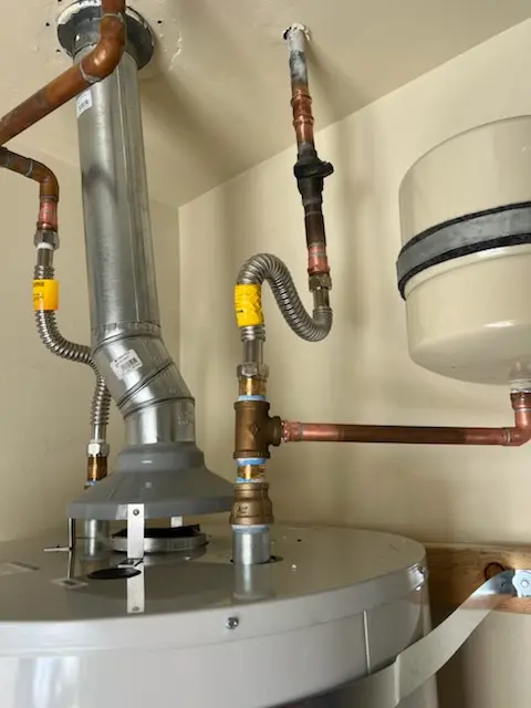 Water heater installation and plumbing repair in Blackiston